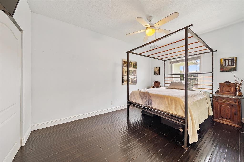 RIO VISTA REPL OF ISLAND - Residential