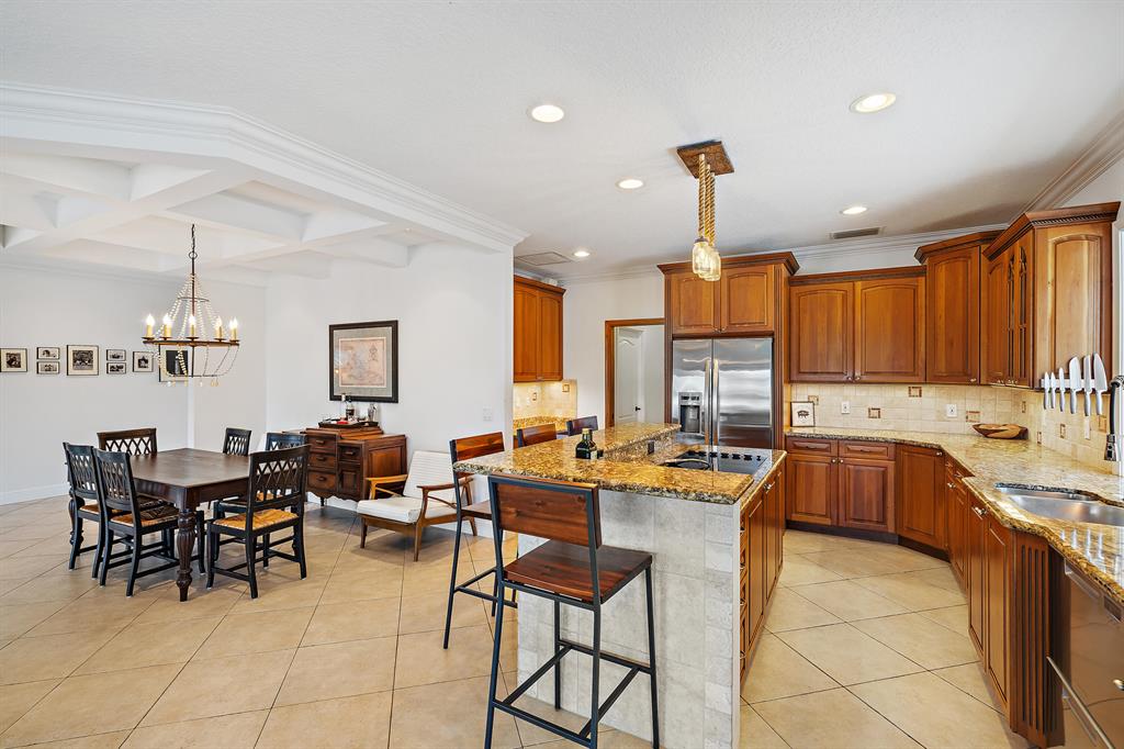 RIO VISTA REPL OF ISLAND - Residential