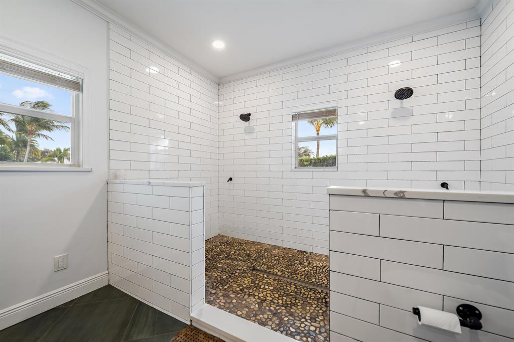 RIO VISTA REPL OF ISLAND - Residential