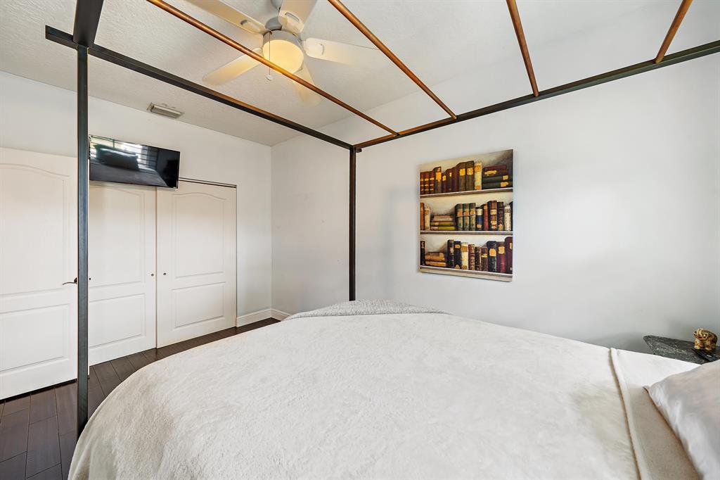 RIO VISTA REPL OF ISLAND - Residential