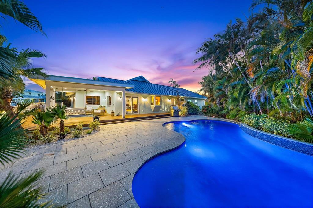 RIO VISTA REPL OF ISLAND - Residential