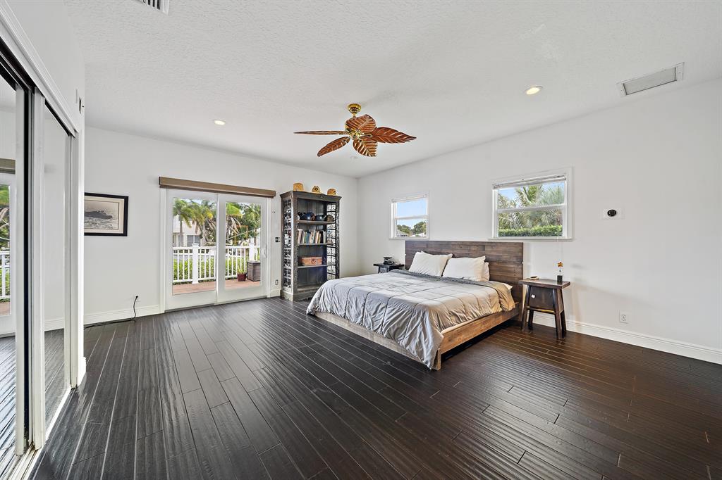 RIO VISTA REPL OF ISLAND - Residential