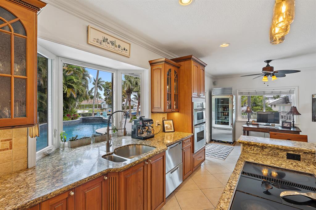 RIO VISTA REPL OF ISLAND - Residential