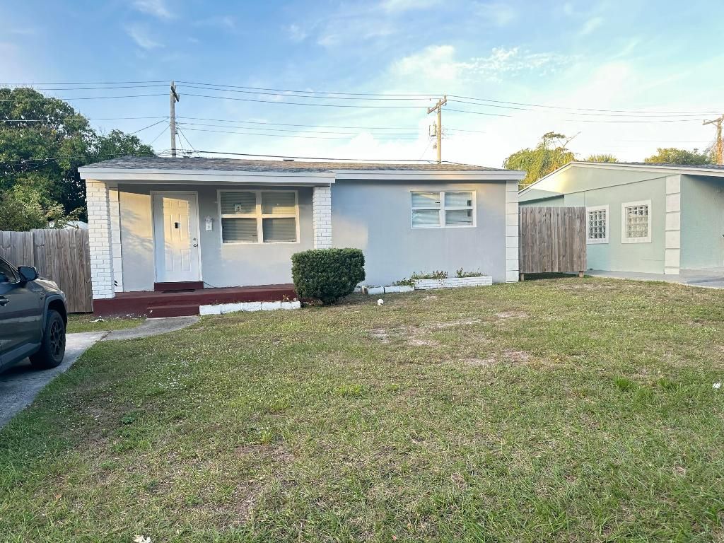 Photo of 725 58th Street, West Palm Beach, FL 33407 (MLS # R11153350)