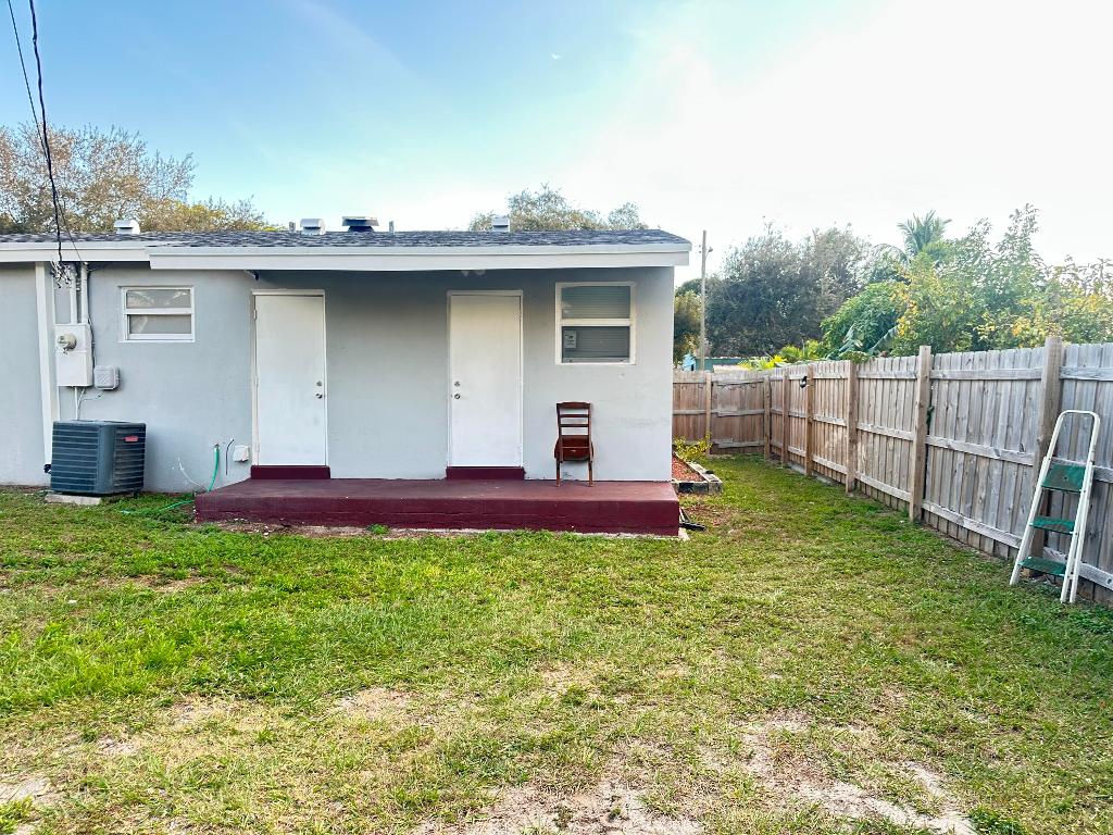 NORTH PALM BCH 4 - Residential