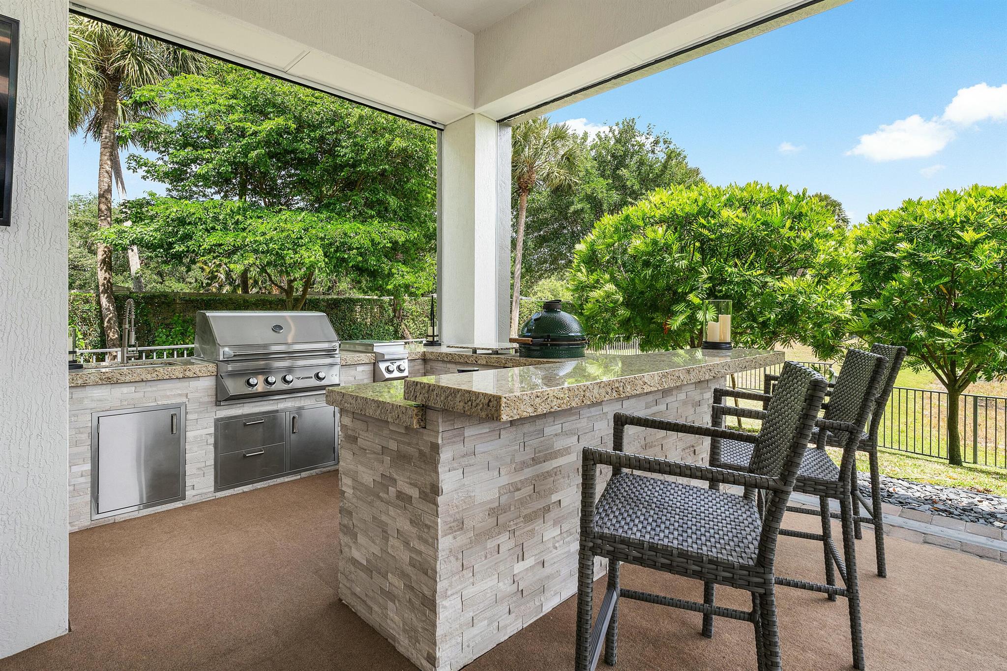 ROYAL PALM POLO - Residential