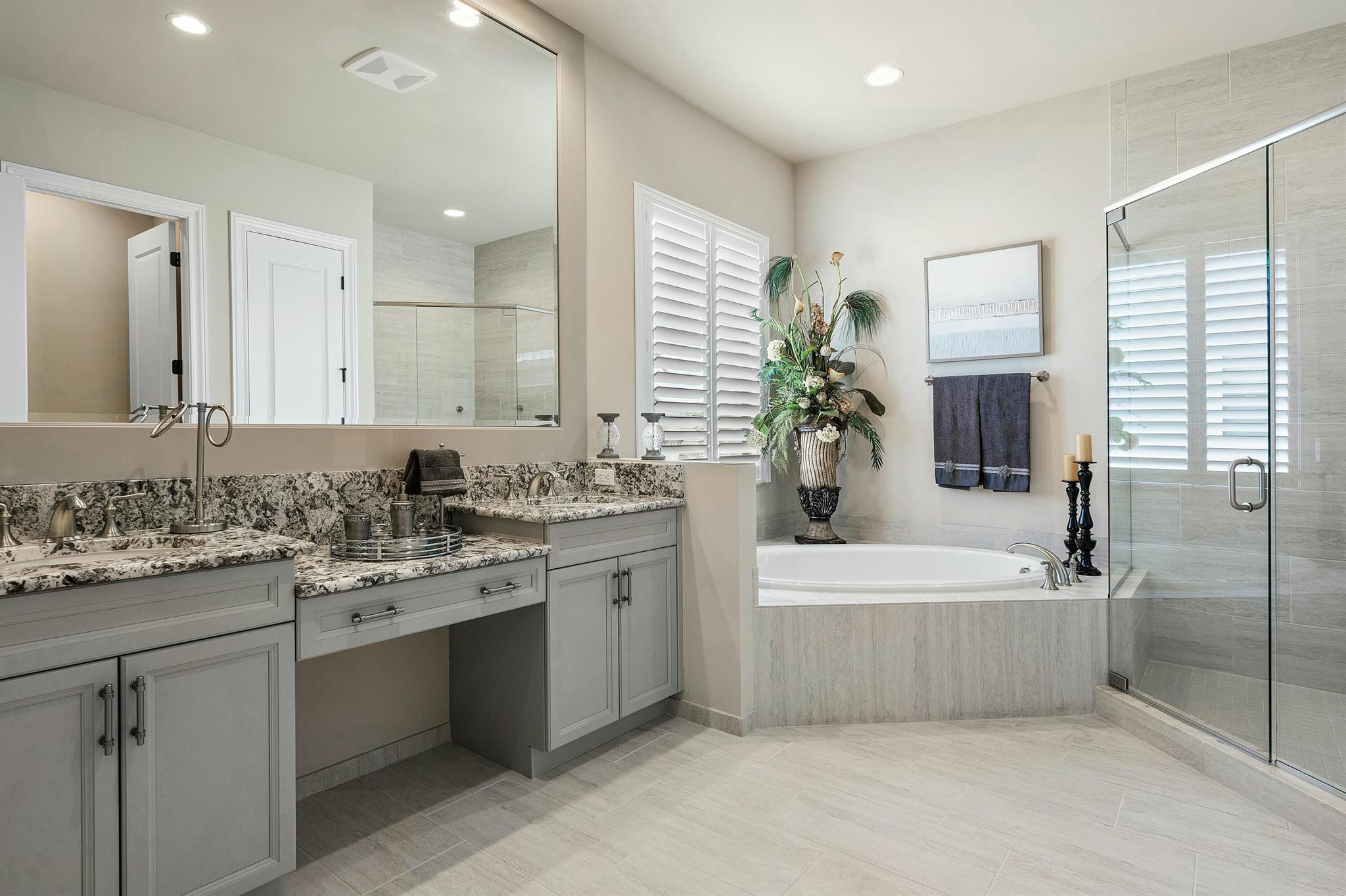 ROYAL PALM POLO - Residential