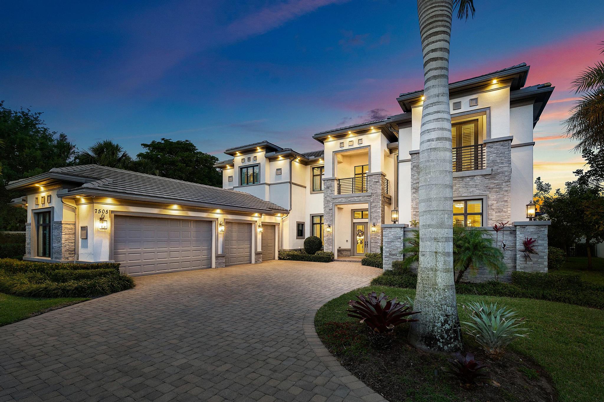 ROYAL PALM POLO - Residential