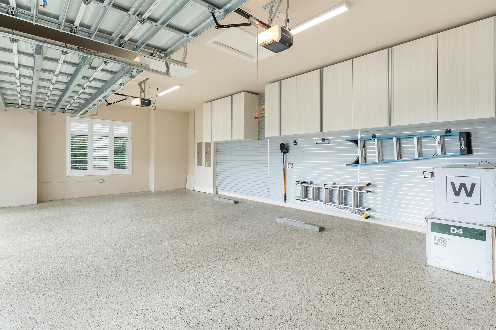 ROYAL PALM POLO - Residential