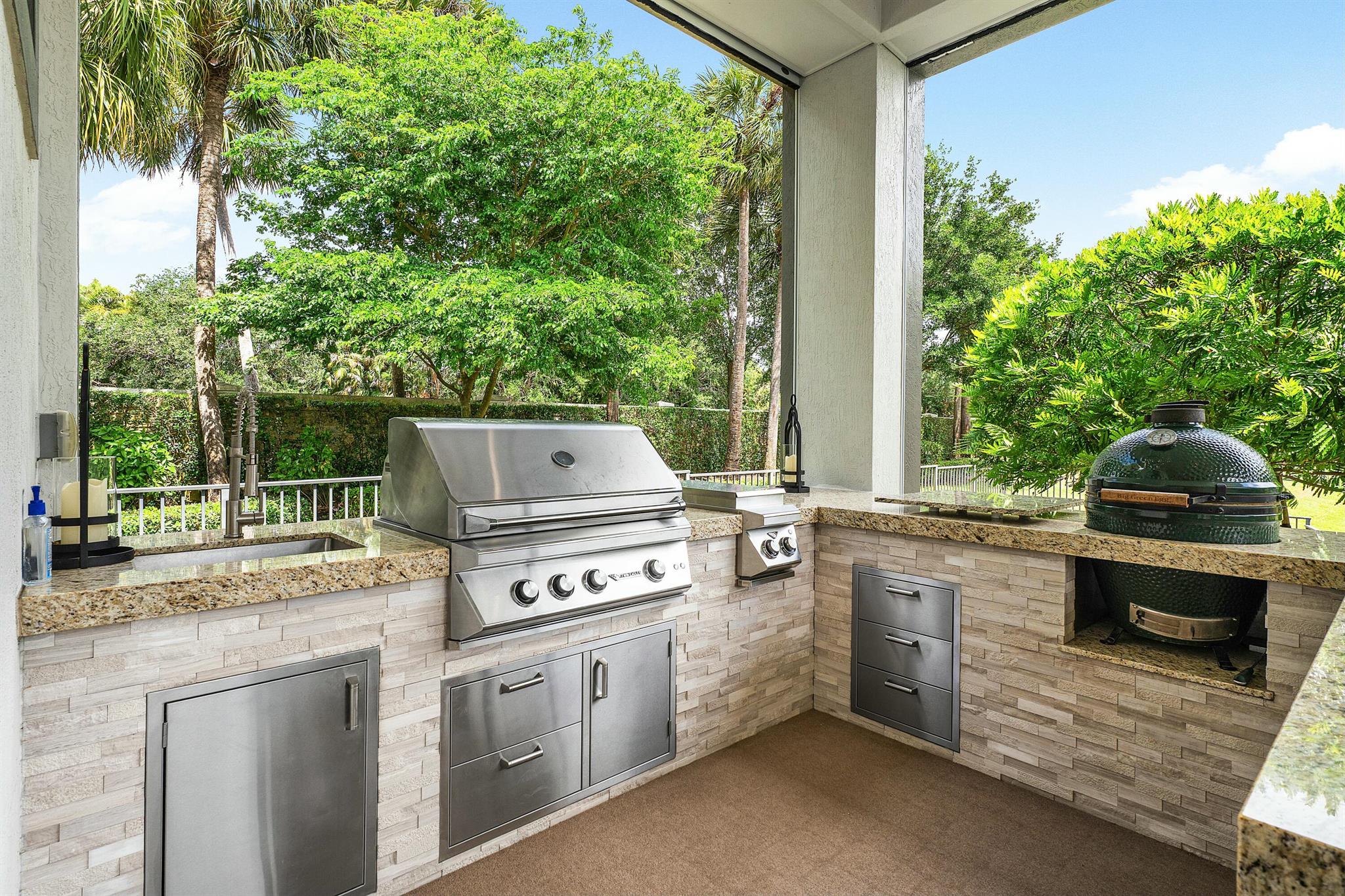 ROYAL PALM POLO - Residential