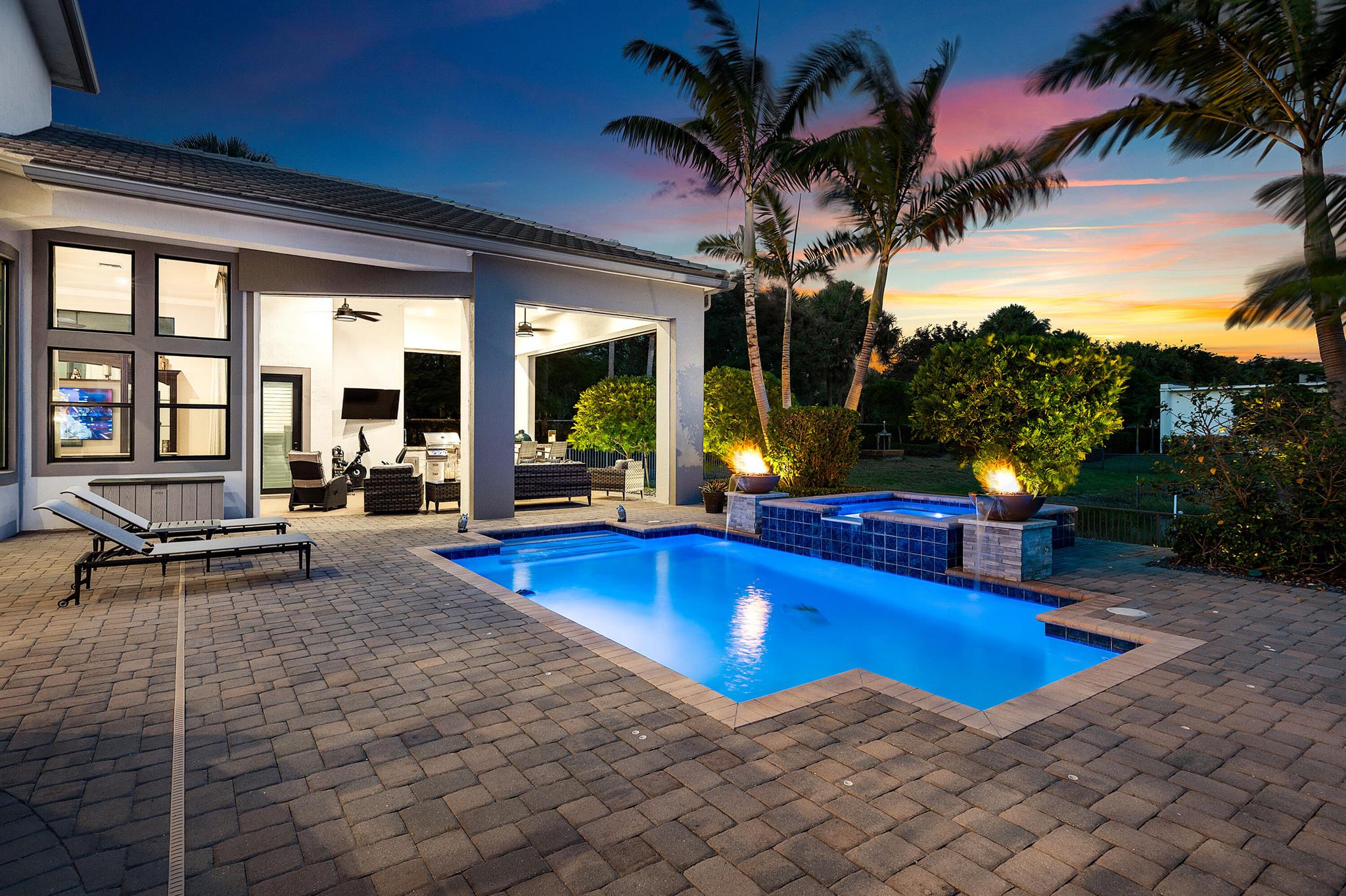 ROYAL PALM POLO - Residential