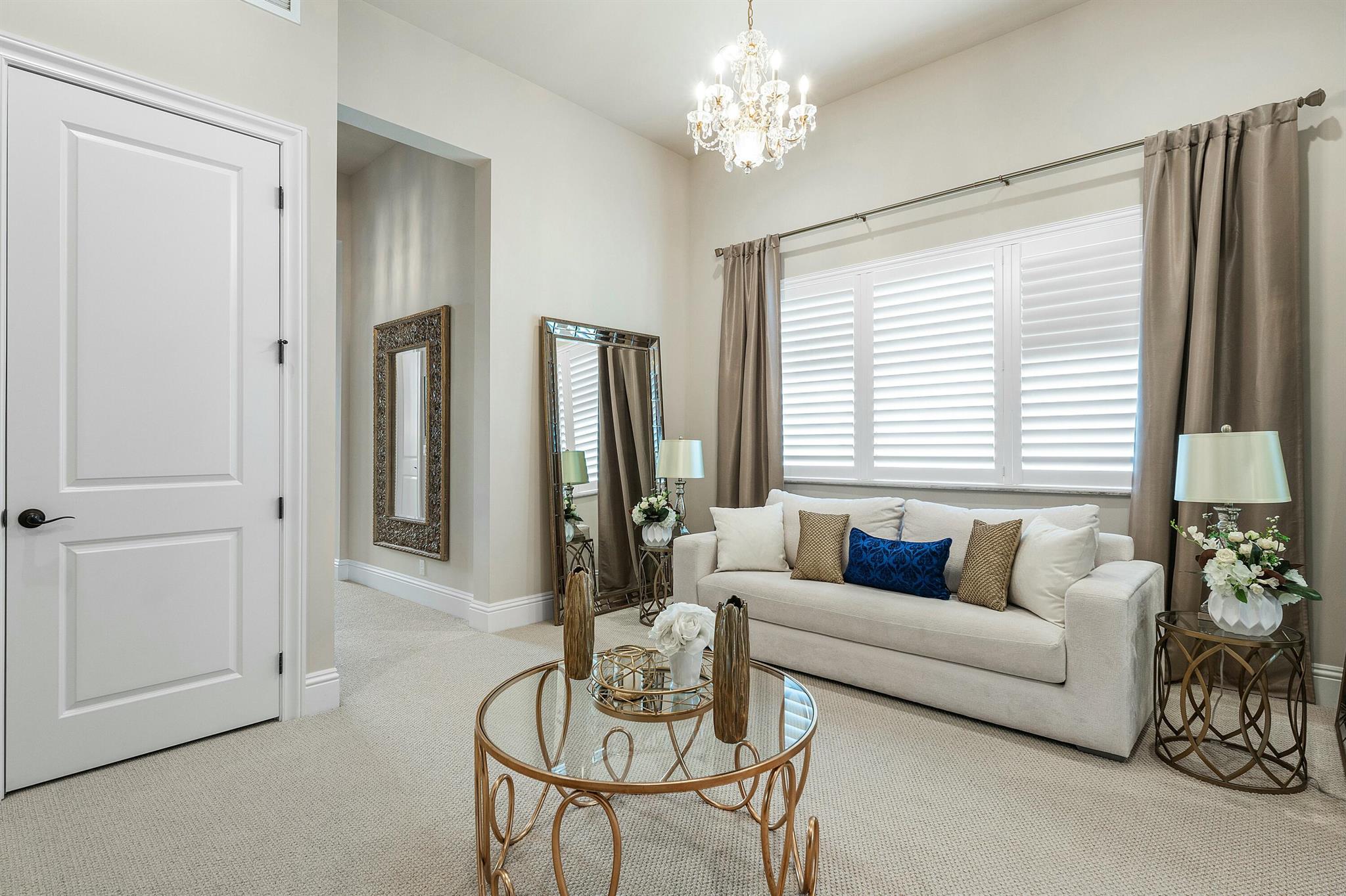 ROYAL PALM POLO - Residential