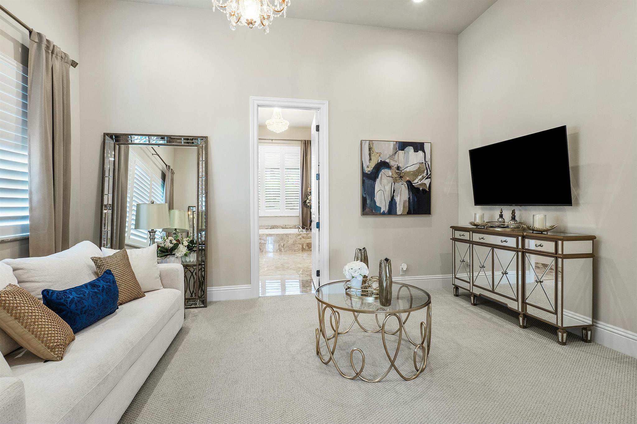 ROYAL PALM POLO - Residential