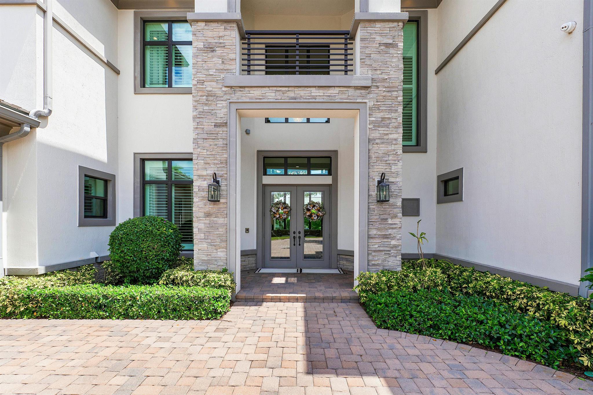 ROYAL PALM POLO - Residential
