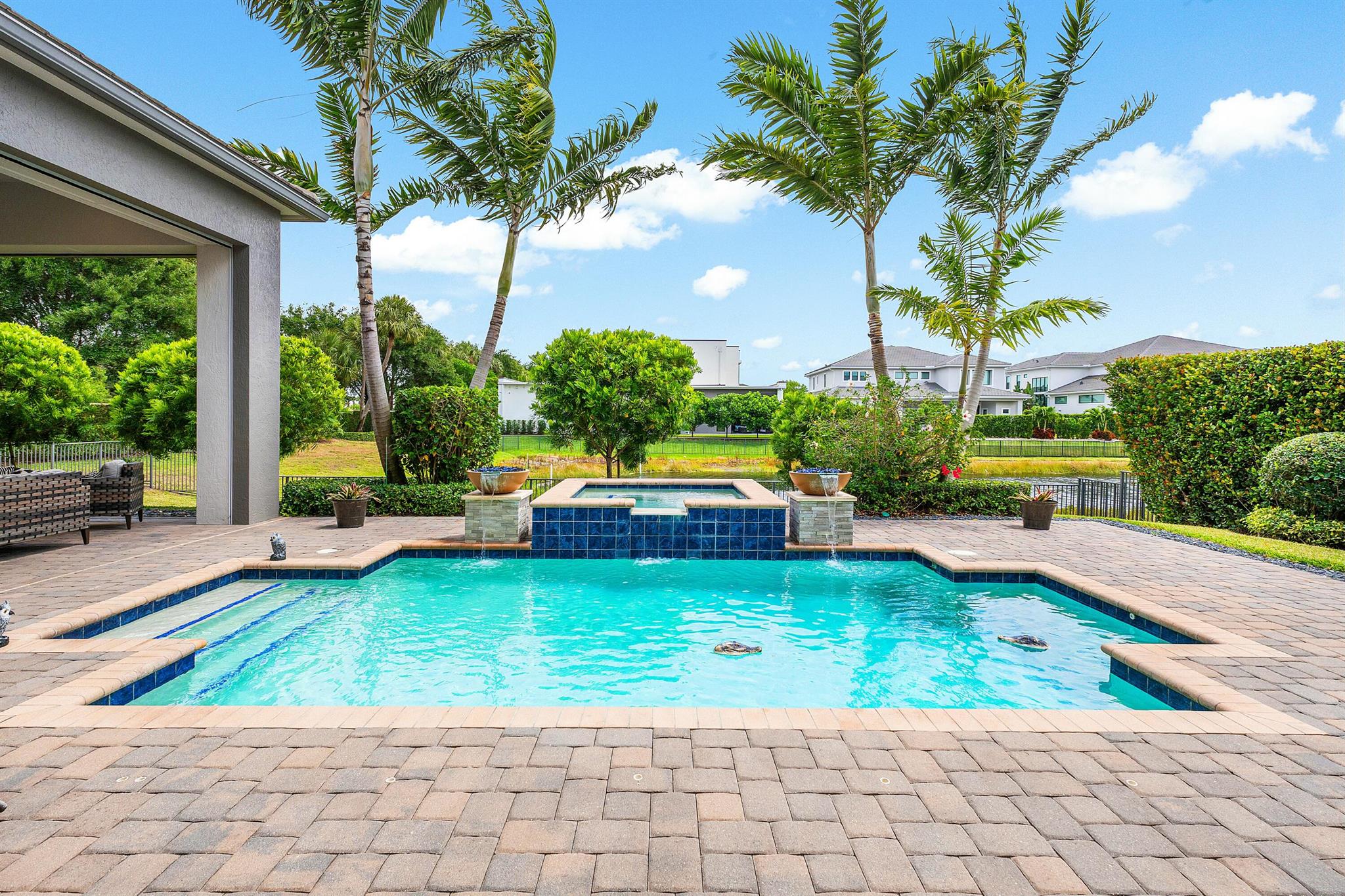 ROYAL PALM POLO - Residential