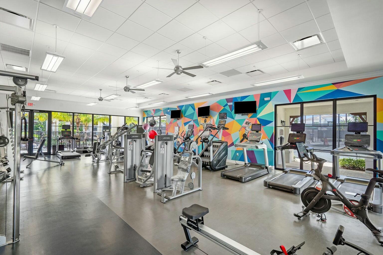 ROYAL PALM POLO - Residential