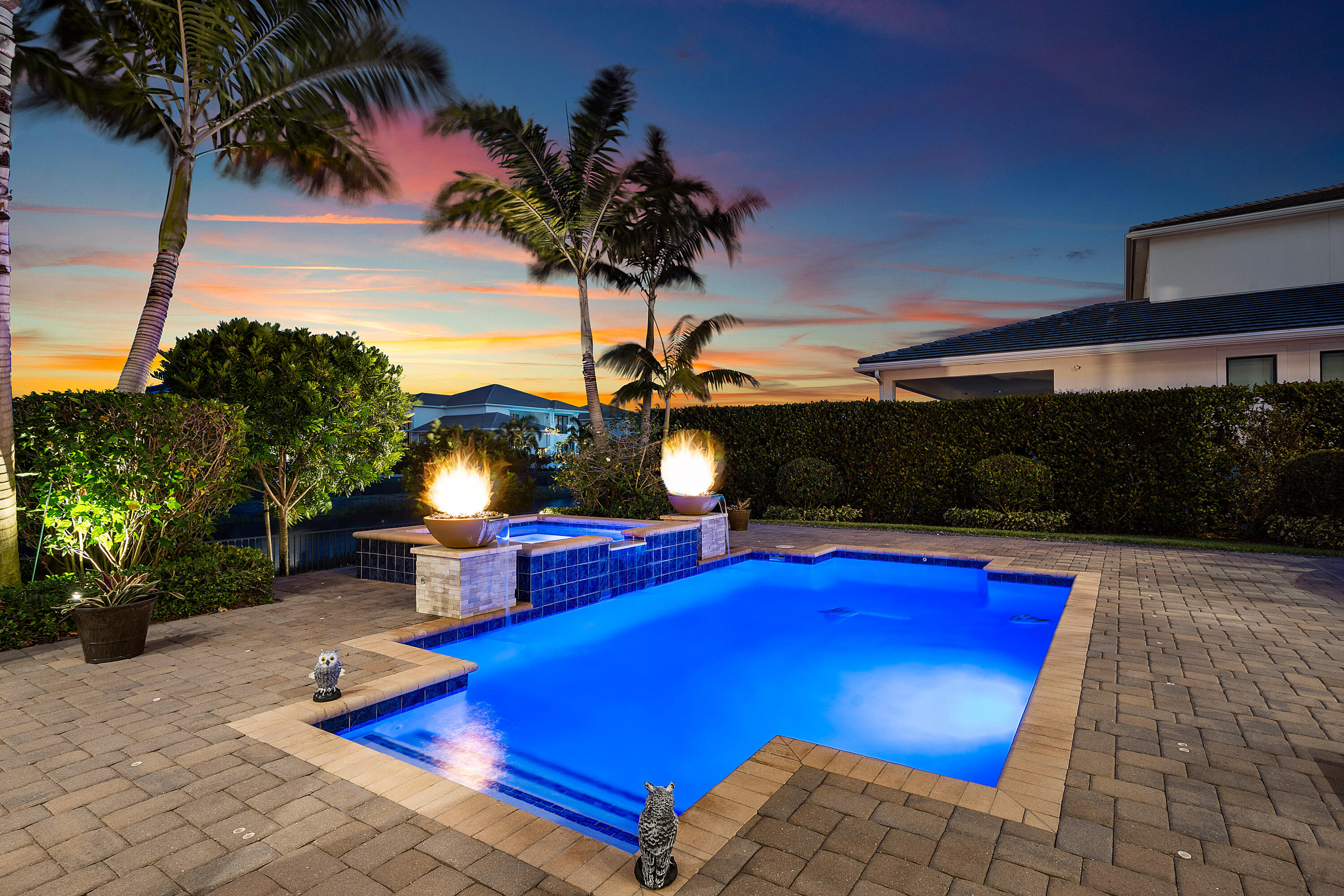 View photos, virtual tours, details... 7505 NW 27th Avenue