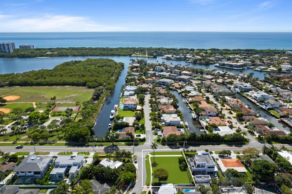 Photo of 498 NE 14th Street, Boca Raton, FL 33432 (MLS # B26036846)