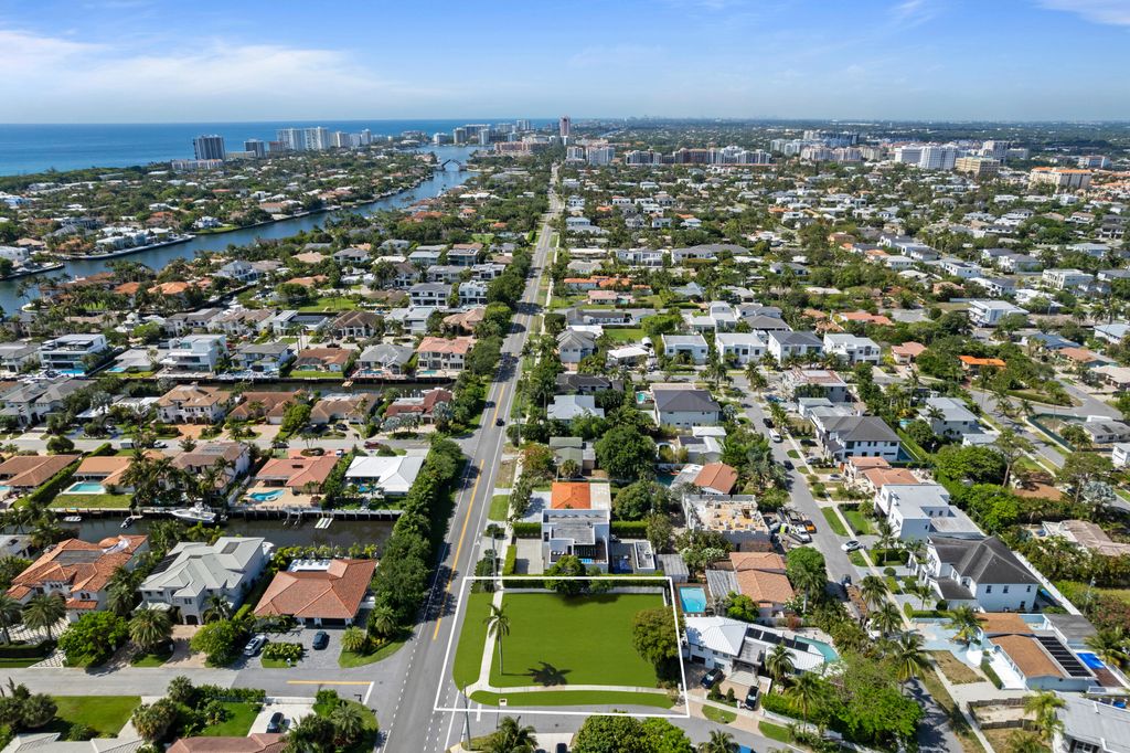 Photo of 498 NE 14th Street, Boca Raton, FL 33432 (MLS # B26036846)