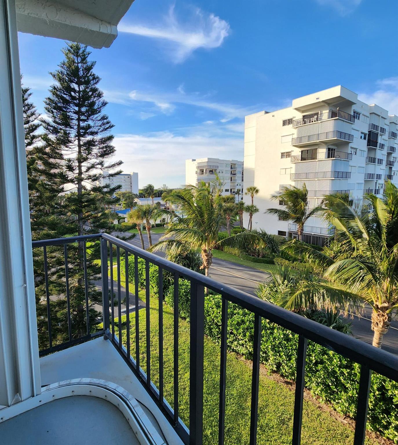 OCEAN HARBOUR CONDOMINIUM - Residential