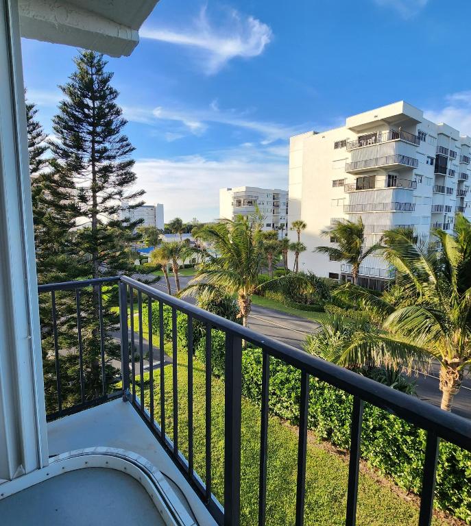 OCEAN HARBOUR CONDOMINIUM A - Residential