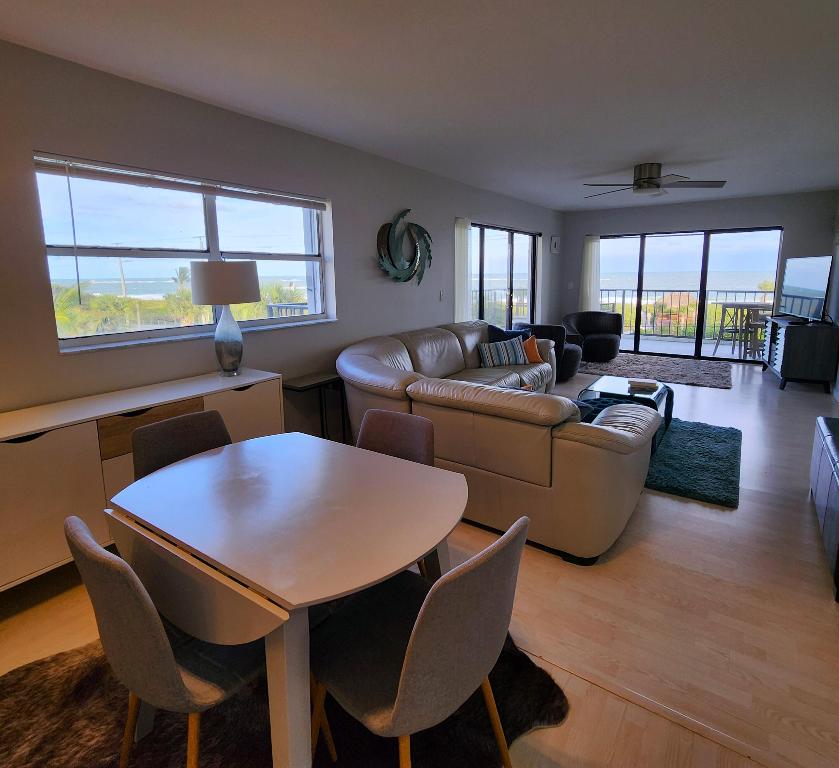 OCEAN HARBOUR CONDOMINIUM A - Residential