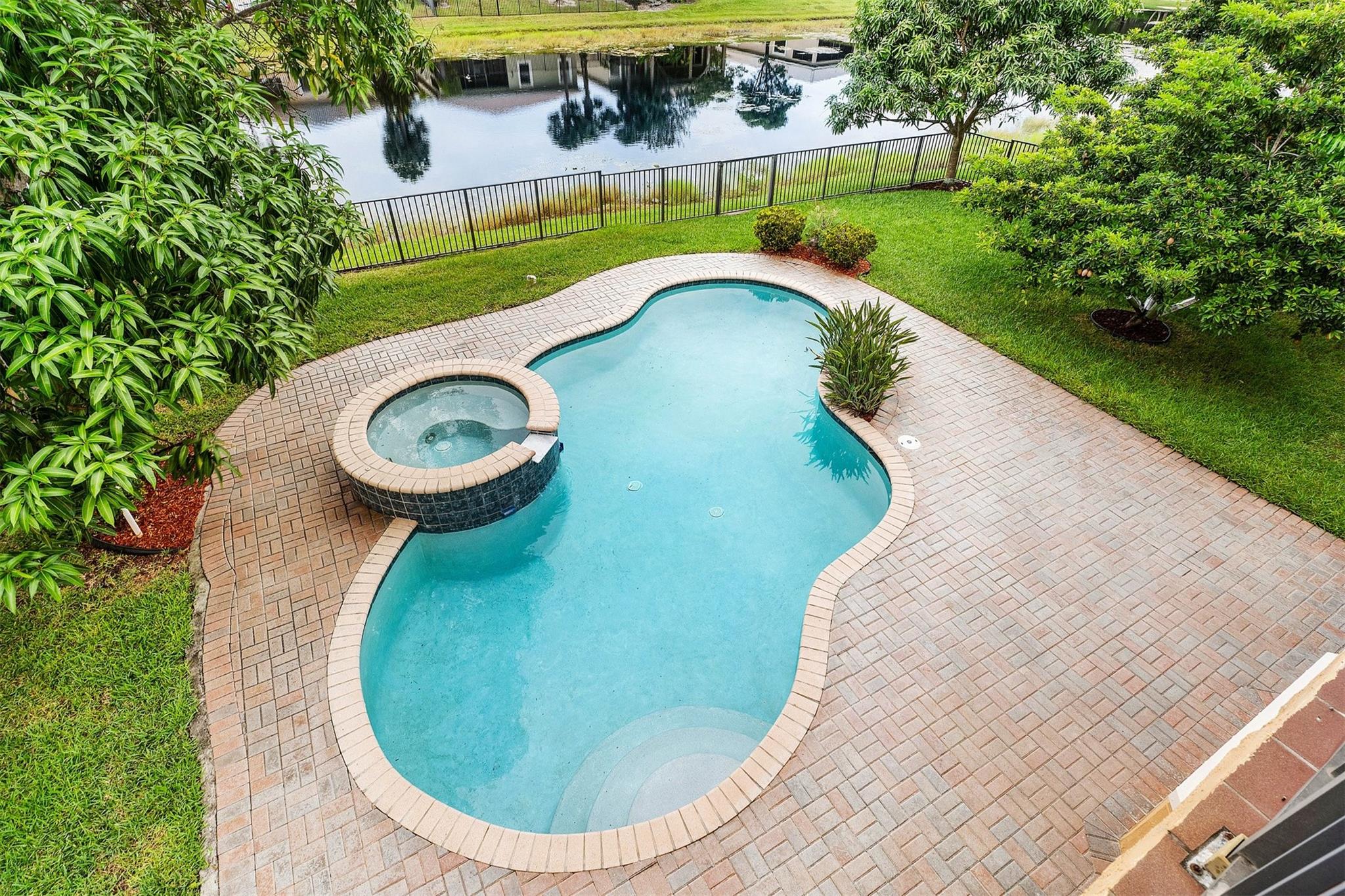 Heron Bay East 169-105 B - Residential