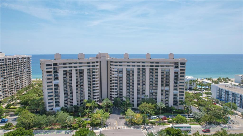 Relax and enjoy this stanning and bright 2bed /2 bath southeast exposure corner condo in Lauderdale by the Sea.
From watching the Sunrise and Sunset to the breathtaking view of the beach, the coastline, the city and the intracoastal you will experience daily the Real Florida lifestyle.
Complex offers Great Amenities such as 3 Pools, Tennis court, Beach Cabanas, Multiple clubs rooms, 24 hours gated security, Concierge service and much more.