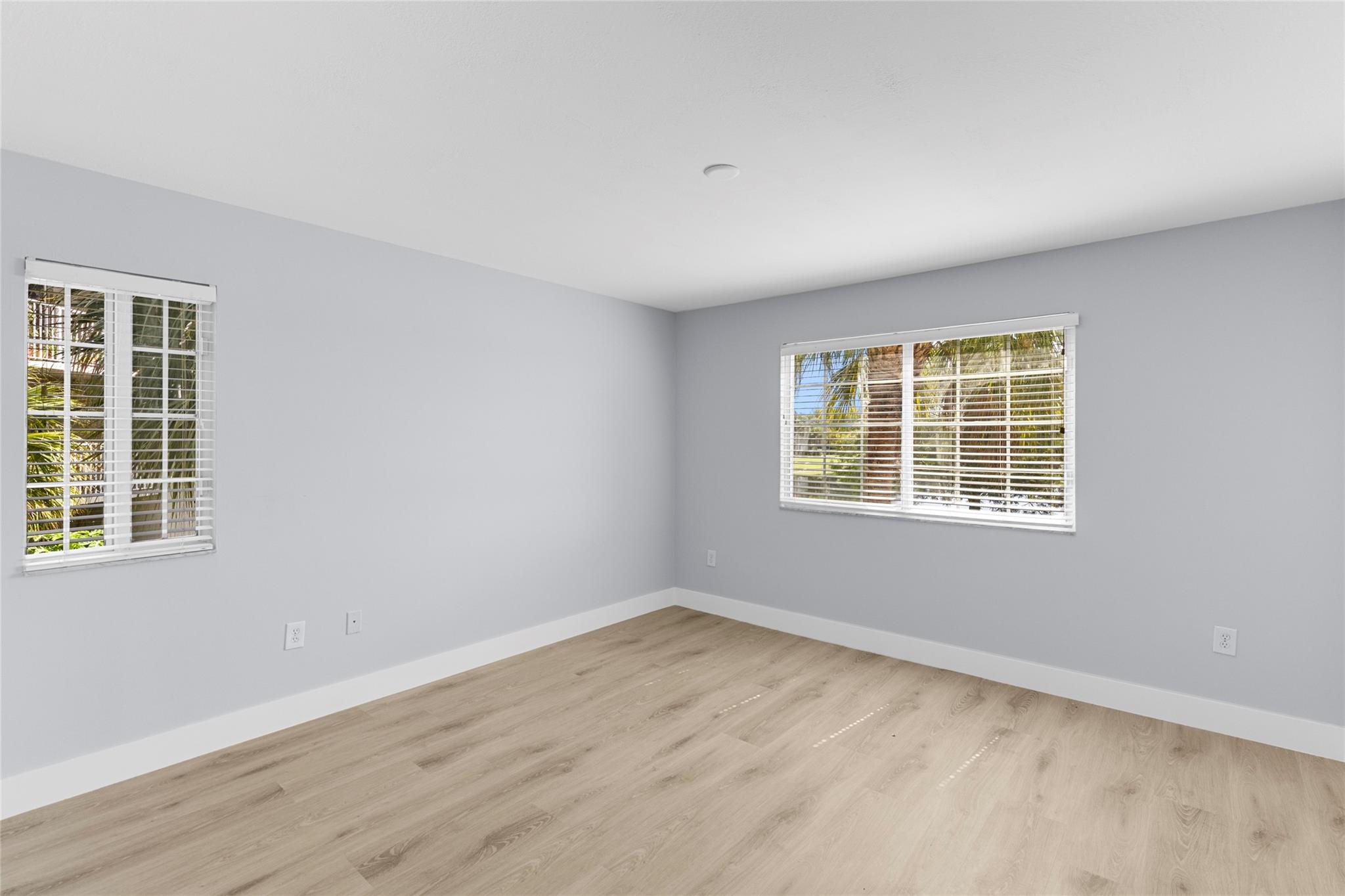 EVERGREEN LAKES - Residential