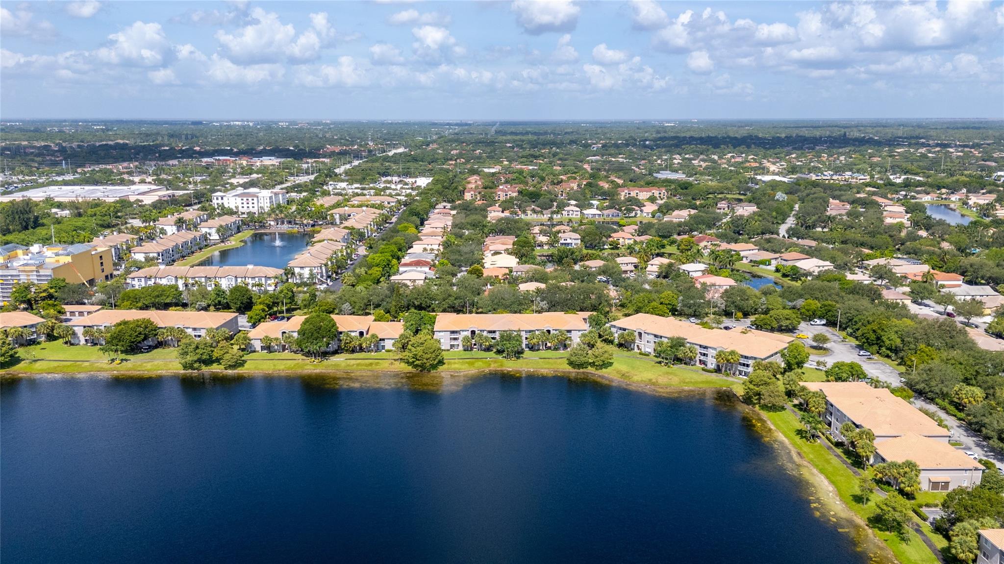 EVERGREEN LAKES - Residential