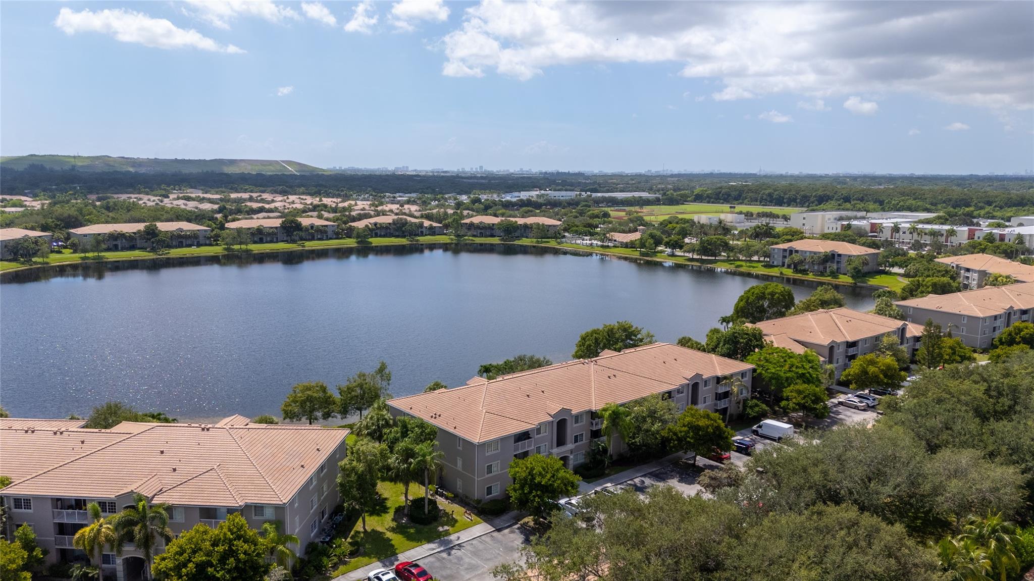 EVERGREEN LAKES - Residential