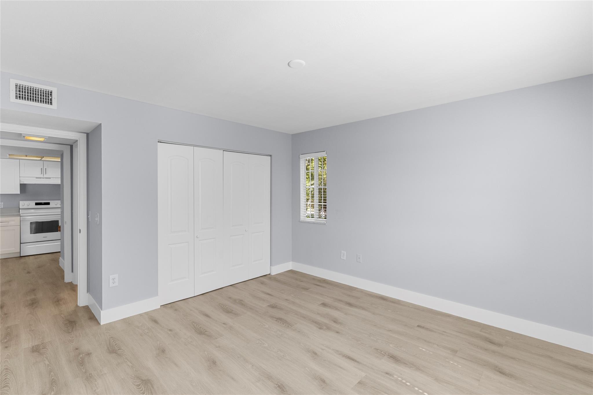 EVERGREEN LAKES - Residential