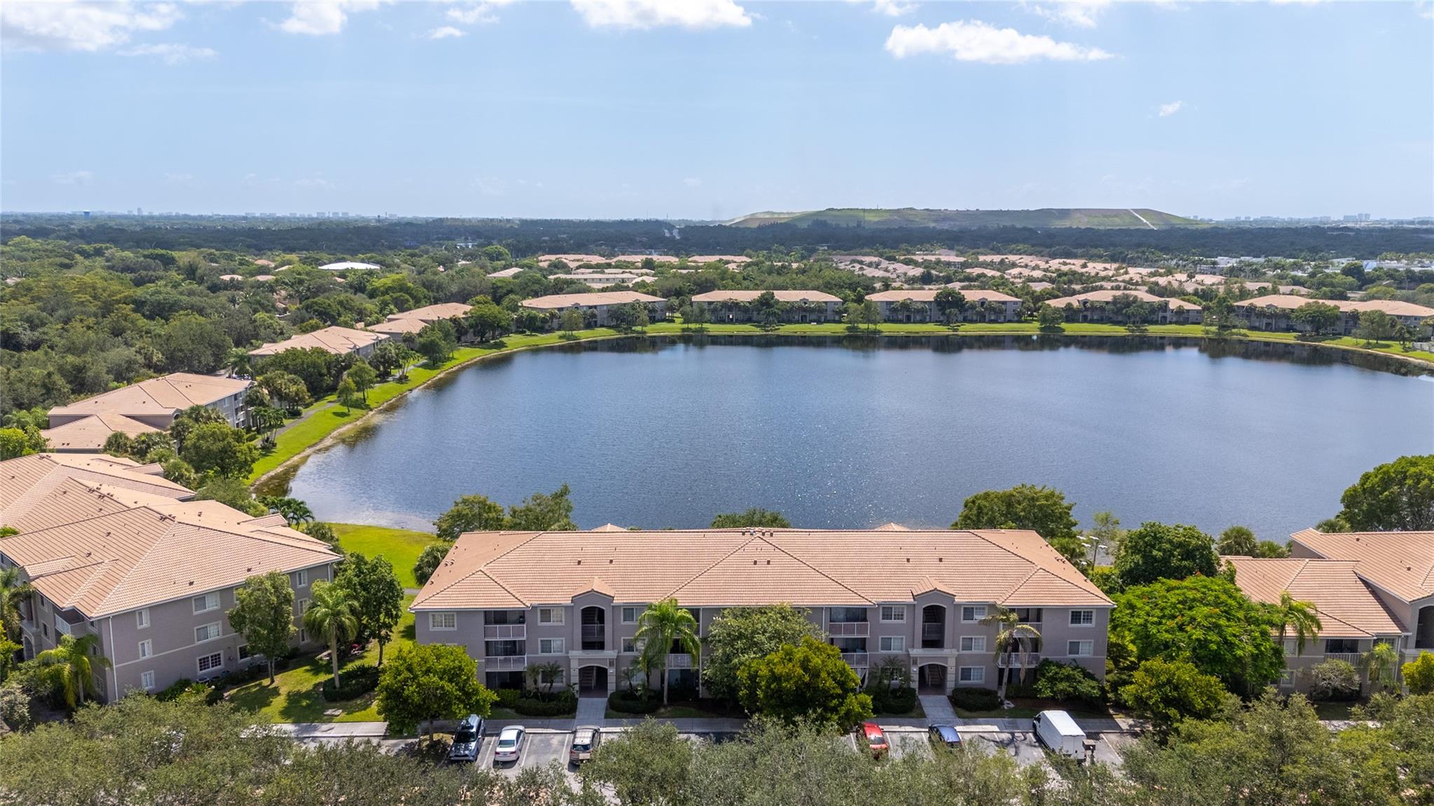 EVERGREEN LAKES - Residential