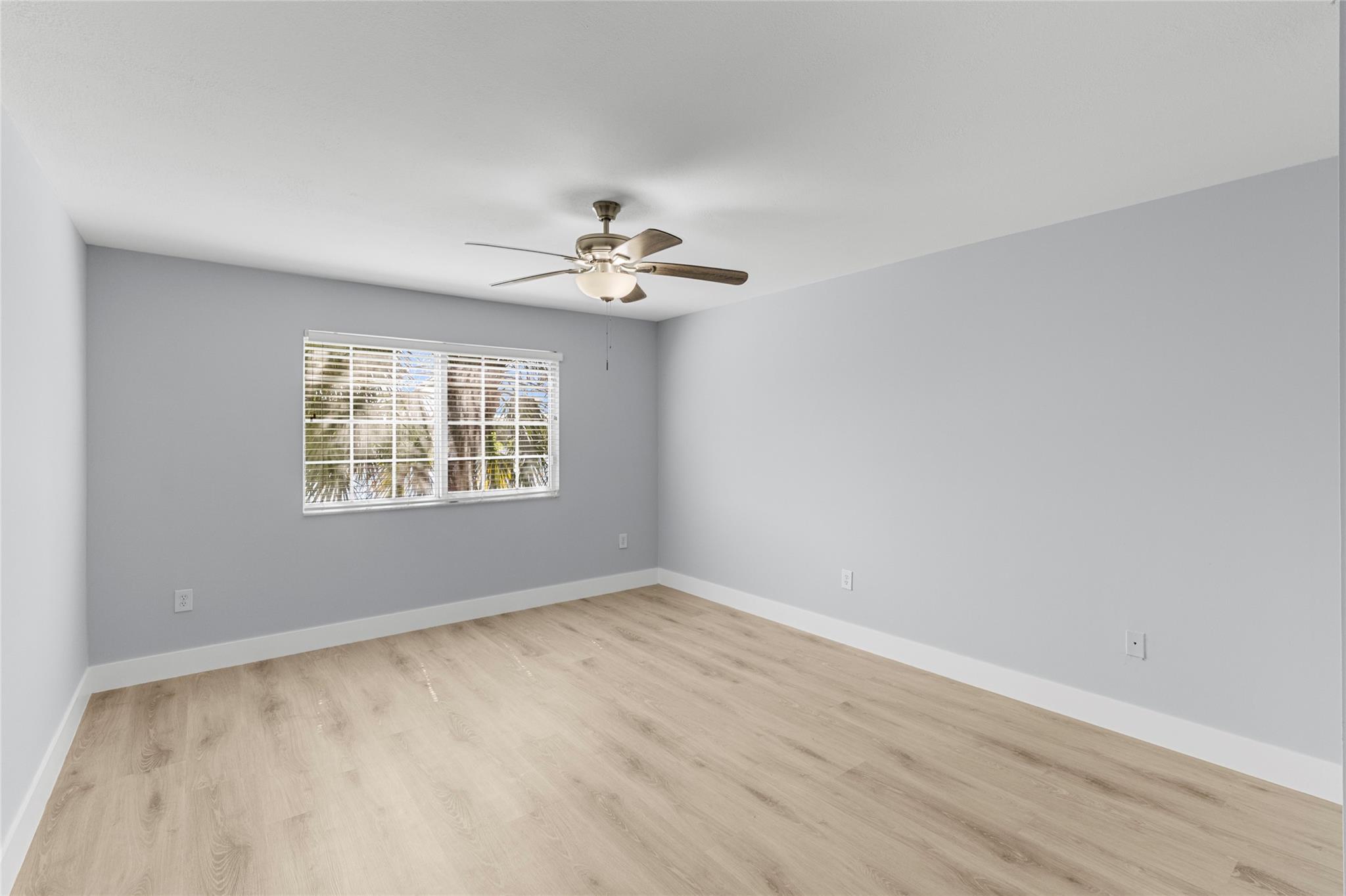 EVERGREEN LAKES - Residential