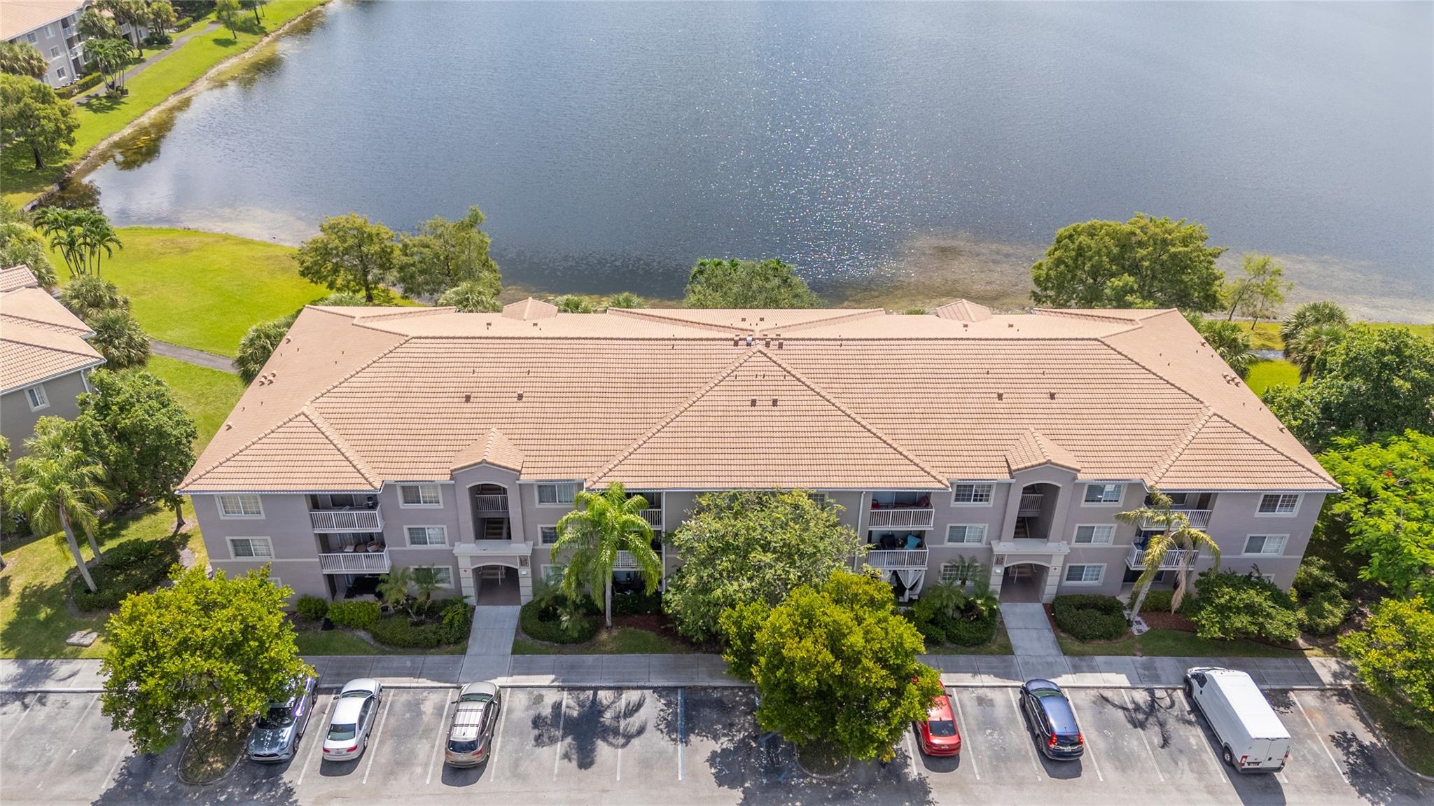 EVERGREEN LAKES - Residential