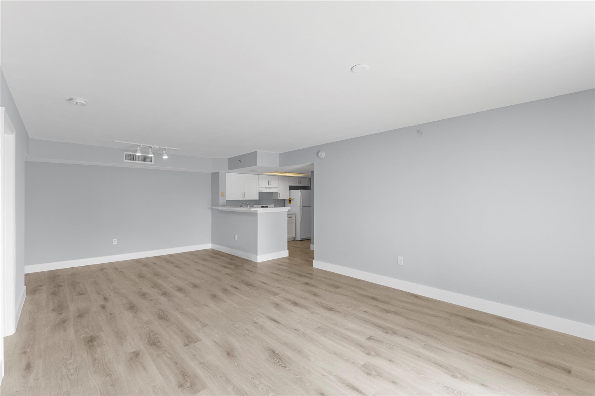 EVERGREEN LAKES - Residential