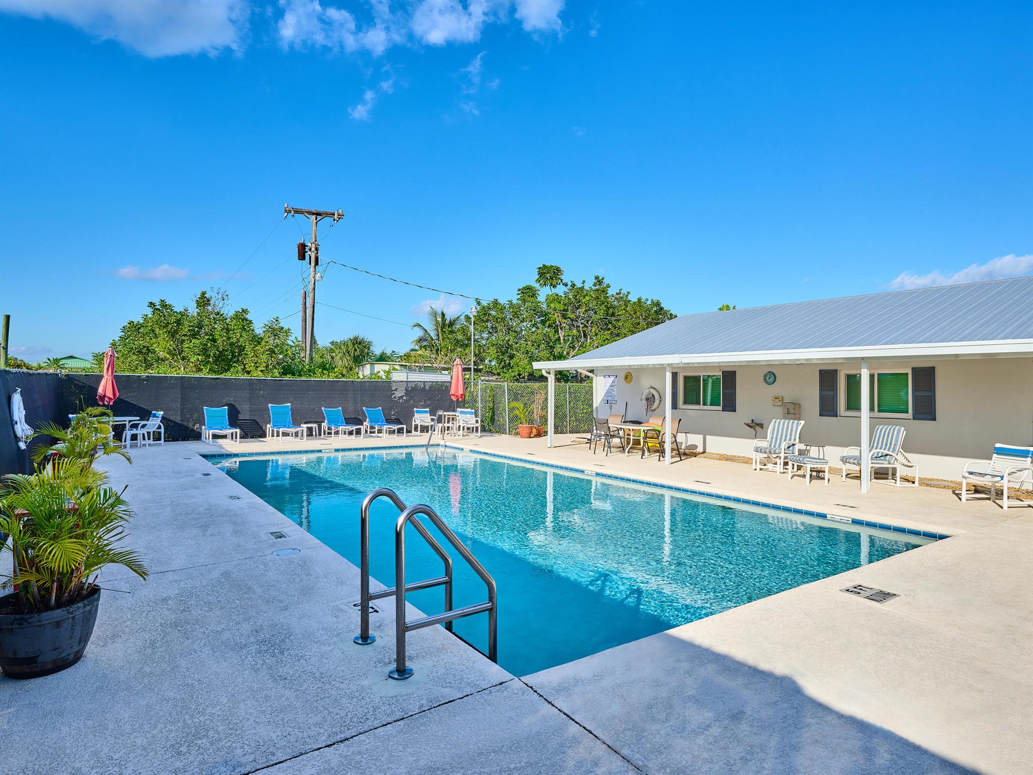 WOODBRIDGE MOBILE VILLAGE - Residential