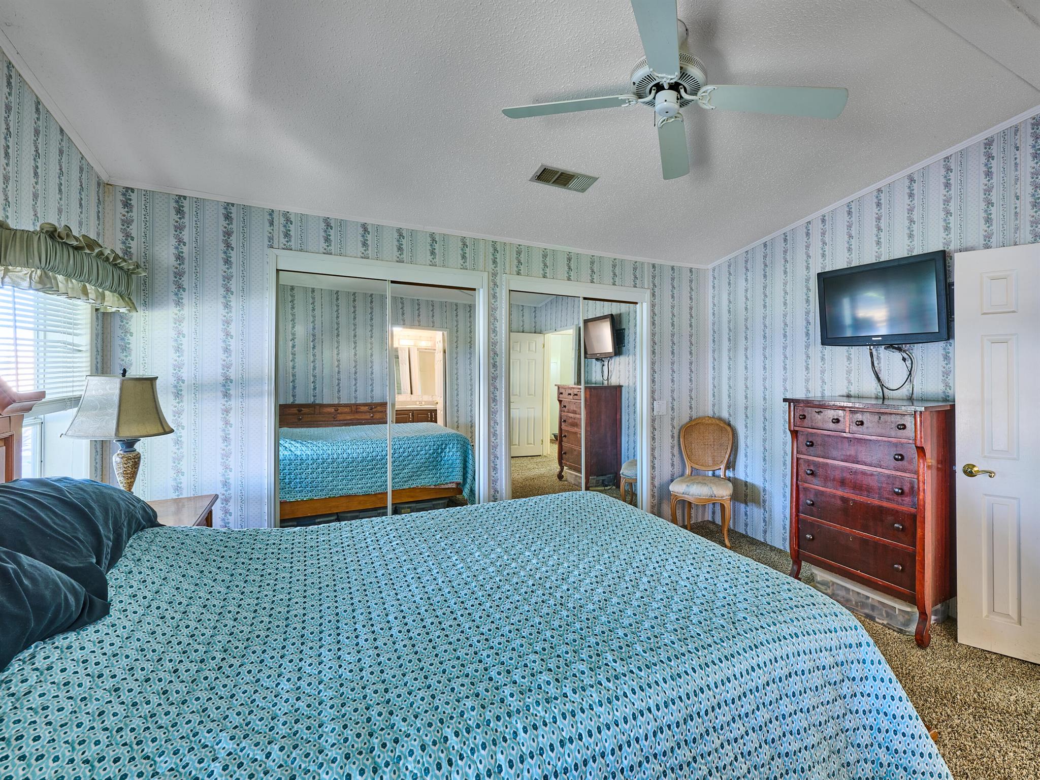 WOODBRIDGE MOBILE VILLAGE - Residential