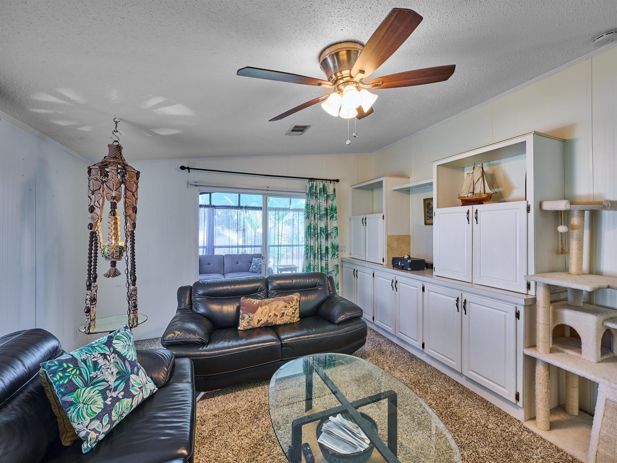 WOODBRIDGE MOBILE VILLAGE - Residential