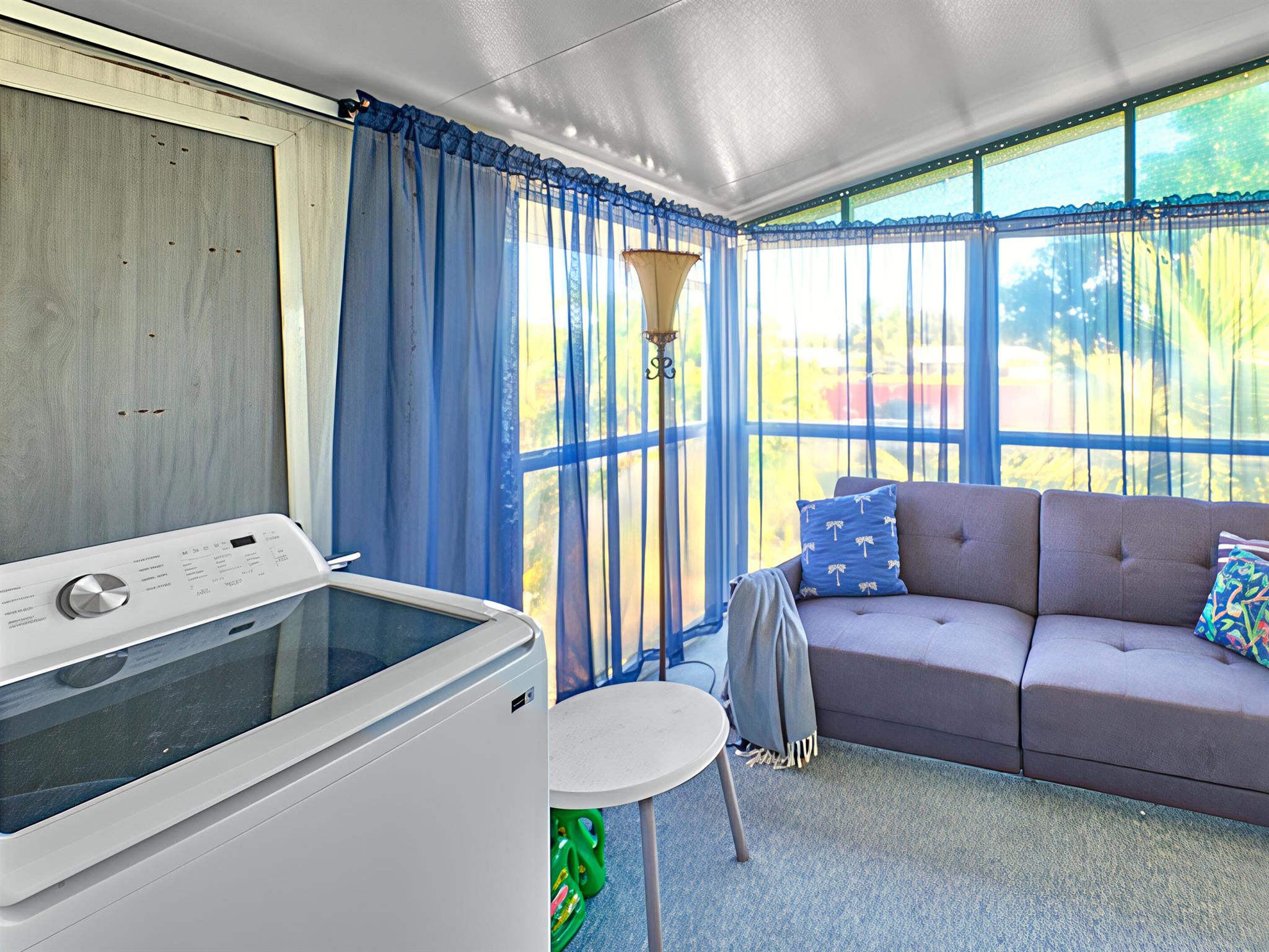 WOODBRIDGE MOBILE VILLAGE - Residential