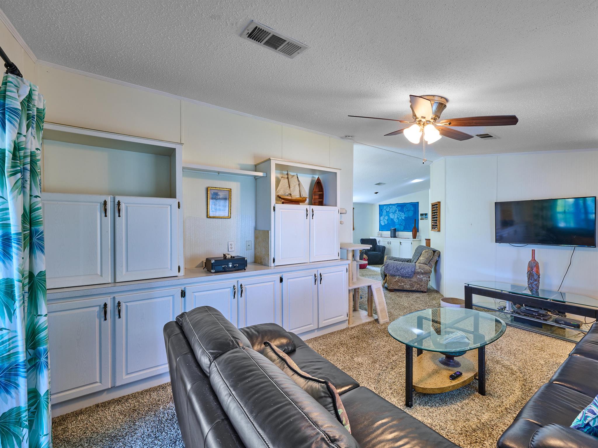 WOODBRIDGE MOBILE VILLAGE - Residential