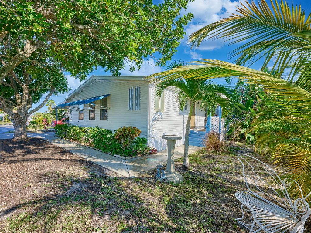 Photo of 11055 SE Federal Highway #86, Hobe Sound, FL 33455 (MLS # R11143155)