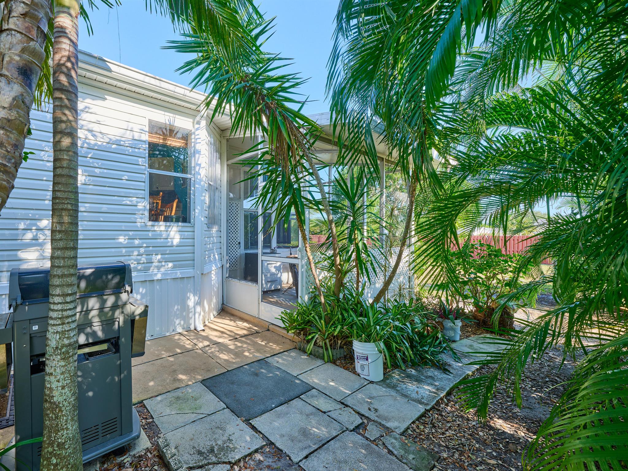 WOODBRIDGE MOBILE VILLAGE - Residential