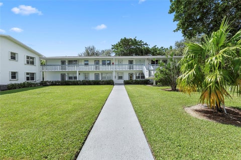 Tiny photo for 79 Prescott D, Deerfield Beach, FL 33442 (MLS # B26083077)