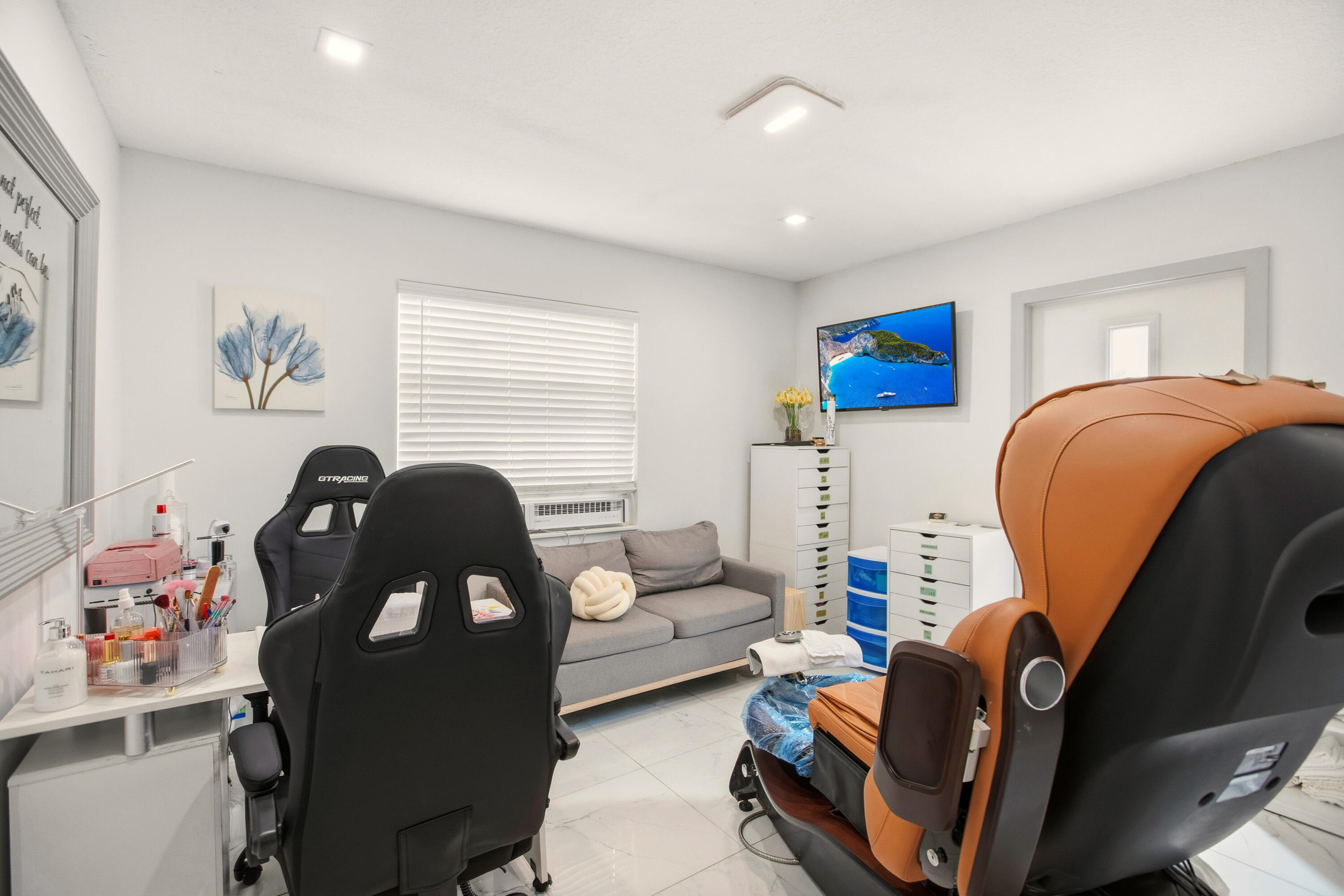 SUGAR POND MANOR OF WELLINGTON - Residential