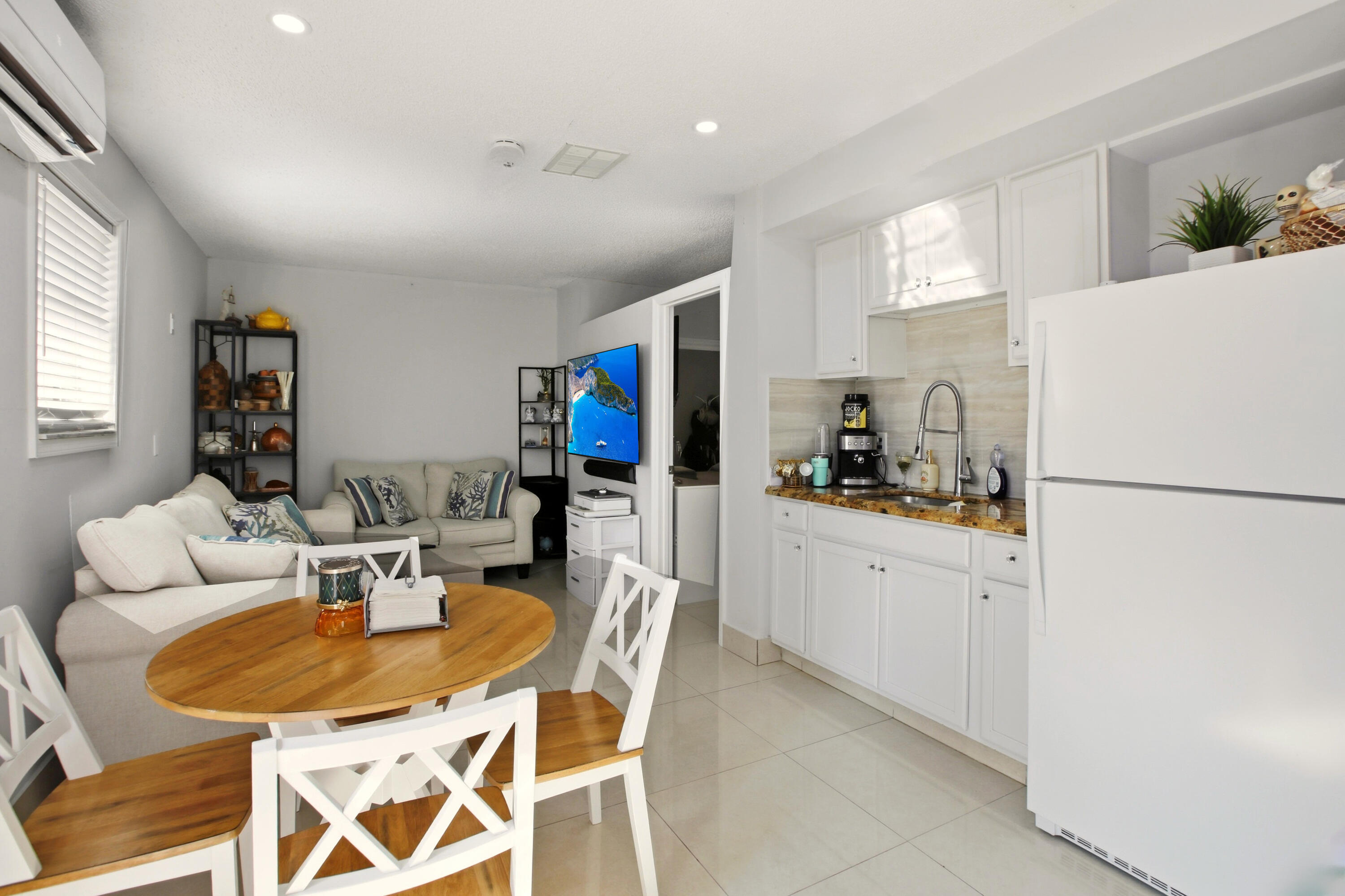 SUGAR POND MANOR OF WELLINGTON - Residential