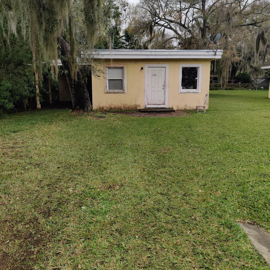 Photo of 2405 S 38th Street, Fort Pierce, FL 34981 (MLS # R10950739)