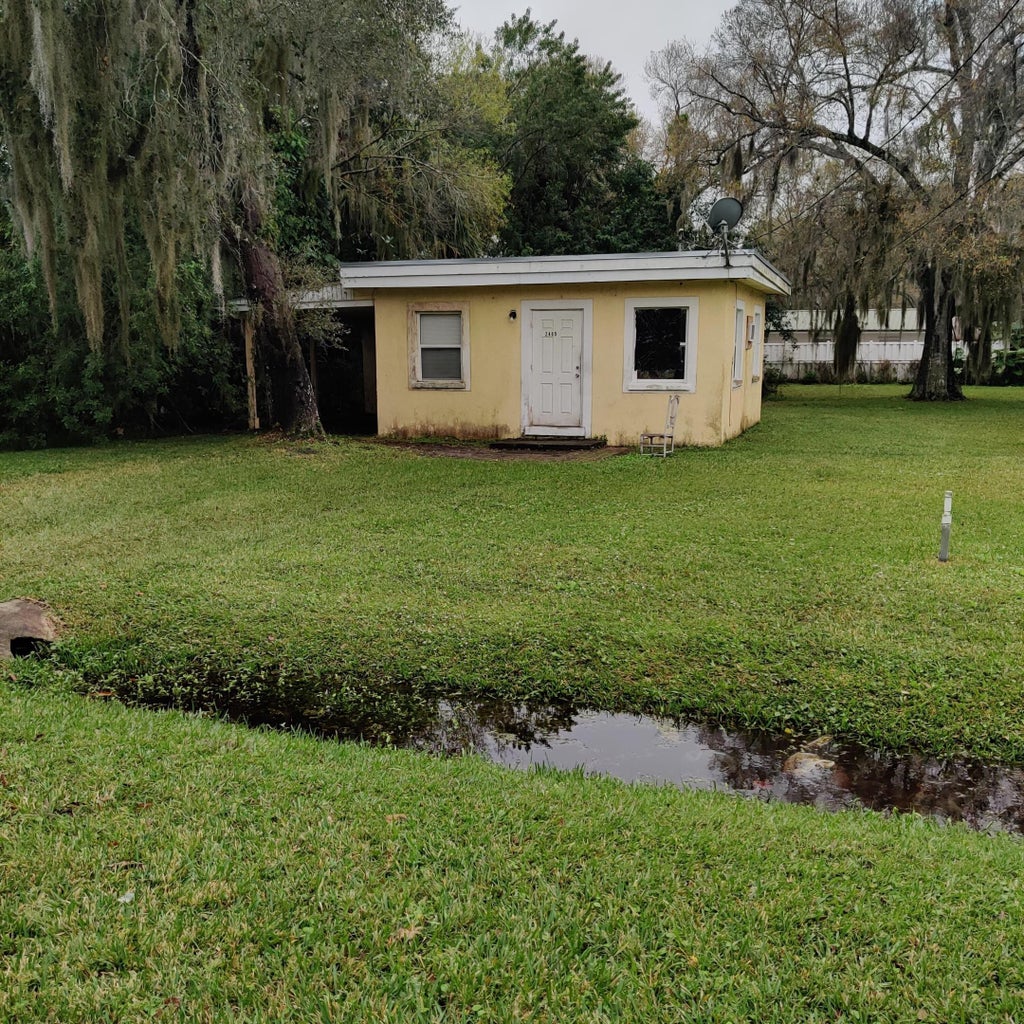 Photo of 2405 S 38th Street, Fort Pierce, FL 34981 (MLS # R10950739)