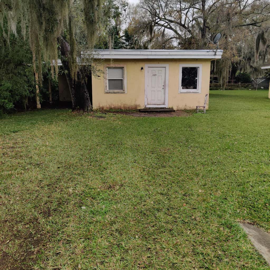 Photo of 2405 S 38th Street, Fort Pierce, FL 34981 (MLS # R10950739)