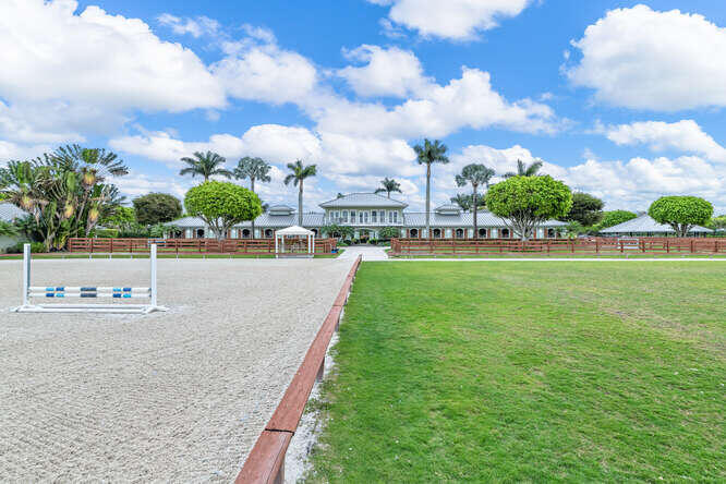 GRAND PRIX FARMS - Residential